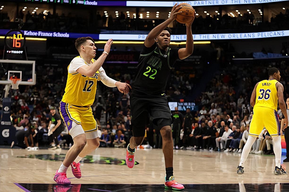 面对湖人不惜代价疯狂刷数据!鹈鹕指望内线新秀带队走向成功?